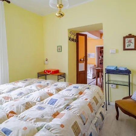 La Corte Della Carla - Cozy In The Old Court بيت للعطل ليرنا